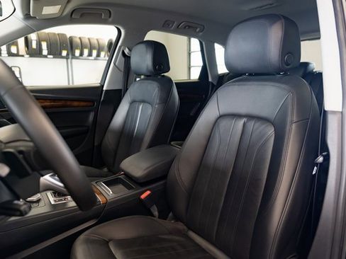 Used 2018 Audi Q5 2.0T Premium w/ Convenience Package image 21