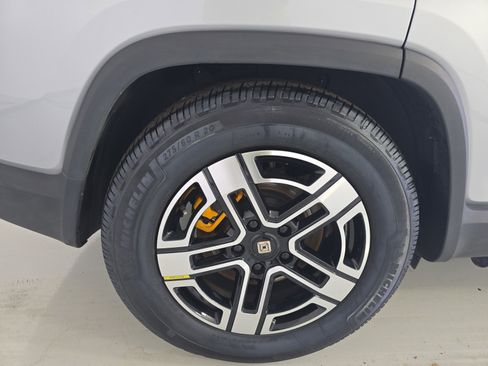 Used 2023 Rivian R1S Adventure image 12