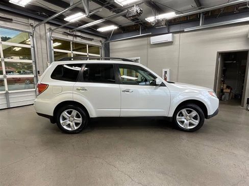Used 2009 Subaru Forester 2.5X AWD/4WD image 6
