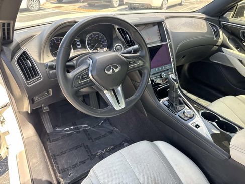 Used 2017 INFINITI Q60 3.0t w/ Premium Plus Package 3.0T RWD image 15