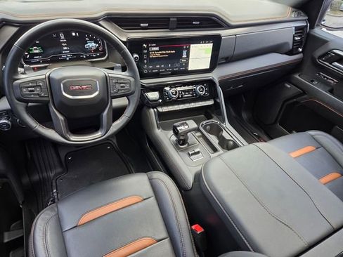 Used 2023 GMC Sierra 1500 AT4 w/ Technology Package AWD/4WD image 11