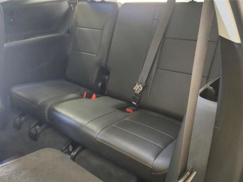 Used 2020 Chevrolet Traverse RS image 33