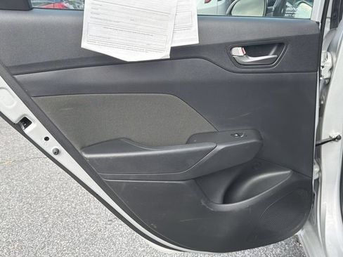 Certified 2022 Hyundai Accent SE FWD image 24