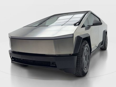 Used 2025 Tesla Cybertruck AWD Crew Cab image 2