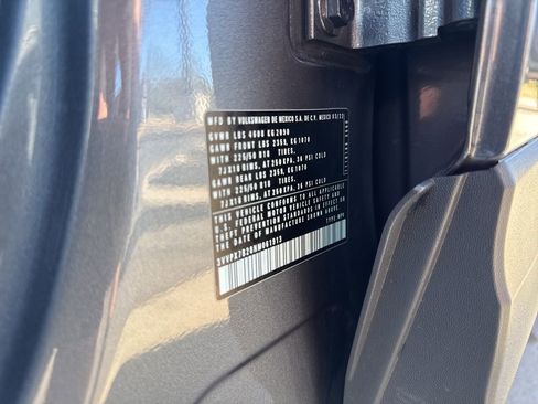 Certified 2022 Volkswagen Taos SE image 31
