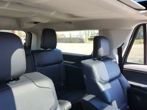 New 2026 Ford Expedition Max Platinum w/ Driver's Package image 22