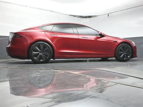 Used 2024 Tesla Model S AWD/4WD image 33