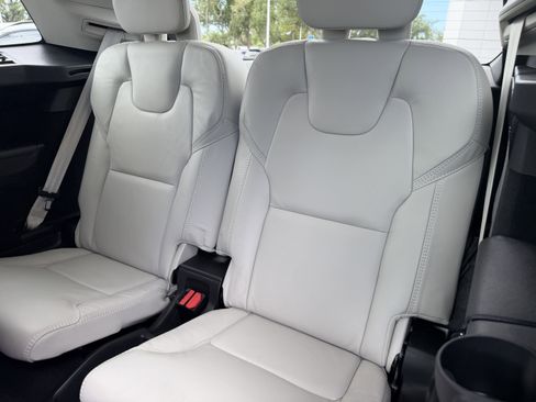 Certified 2024 Volvo XC90 B6 Ultimate w/ Protection Package Premier AWD/4WD image 17