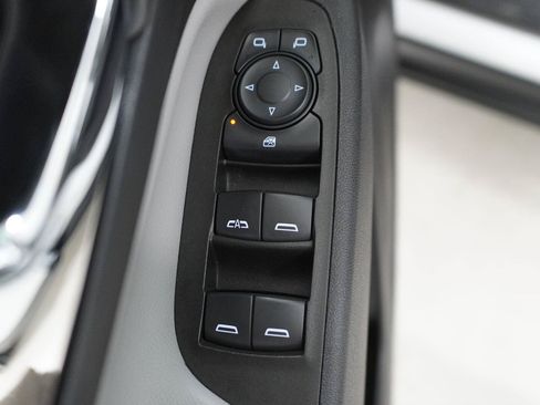 Used 2024 Chevrolet Equinox LS w/ Driver Confidence II Package FWD image 21