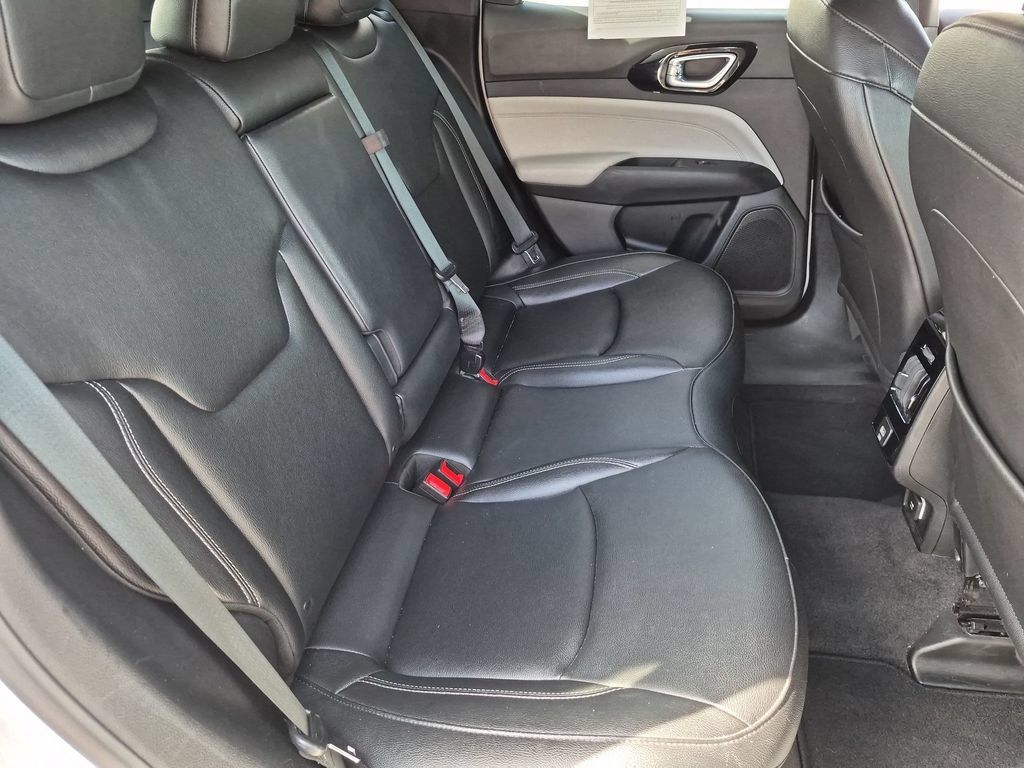 Used 2025 Jeep Compass Limited AWD/4WD image 31