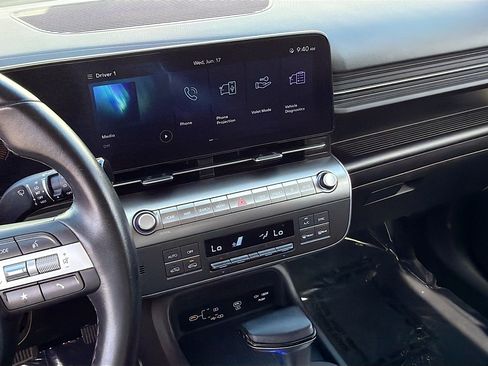 Used 2025 Hyundai Kona SEL FWD image 25