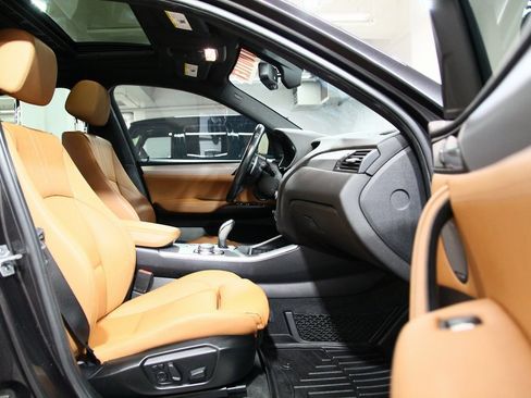 Used 2018 BMW X4 M40i image 23