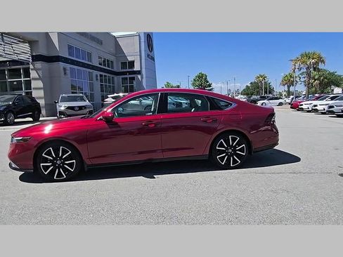 Used 2023 Honda Accord Touring image 17
