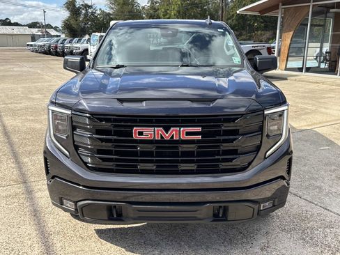 Used 2023 GMC Sierra 1500 Elevation image 2