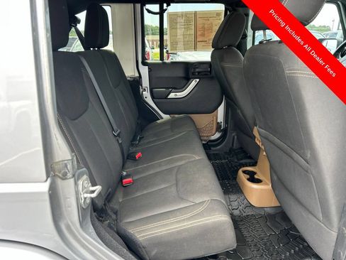 Used 2016 Jeep Wrangler Unlimited Sahara w/ Max Tow Package AWD/4WD image 17