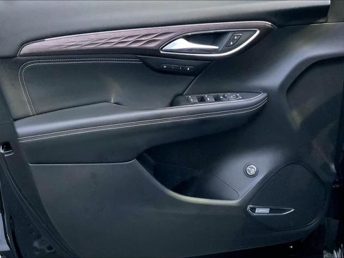 Used 2022 Buick Envision Avenir w/ Technology Package II FWD image 21