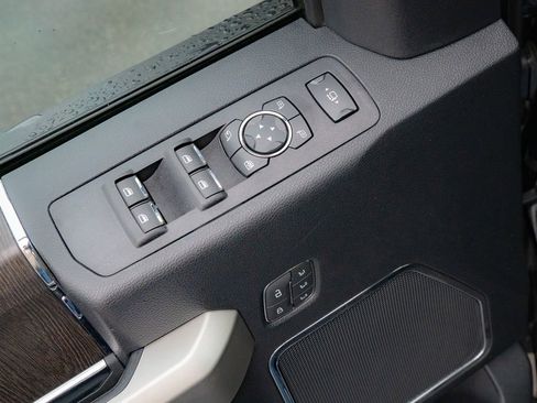 Used 2021 Ford F250 Lariat w/ Lariat Value Package image 18