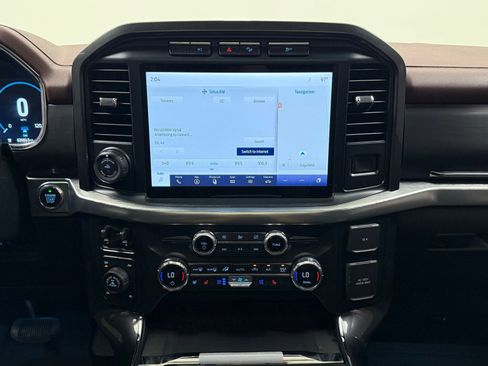 Used 2021 Ford F150 Lariat w/ Equipment Group 502A High AWD/4WD image 29