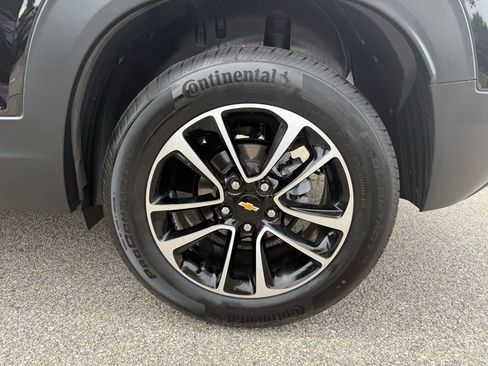 Used 2026 Chevrolet TrailBlazer LT w/ LT Cold Weather Package FWD image 29