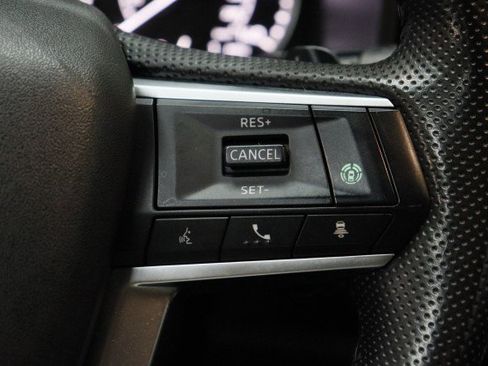 Used 2025 Mitsubishi Outlander SE FWD image 11