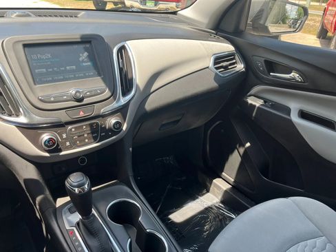 Used 2018 Chevrolet Equinox LT FWD image 20