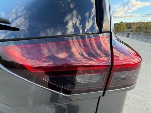 Used 2021 Nissan Rogue S image 13