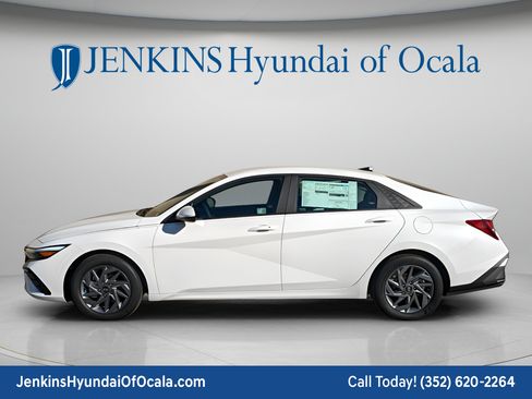 New 2026 Hyundai Elantra Sport FWD image 7