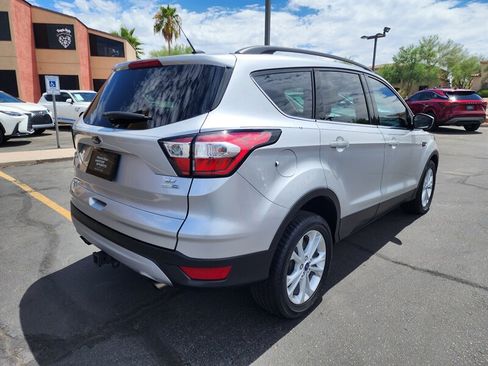 Used 2017 Ford Escape SE w/ Equipment Group 201A AWD/4WD image 3