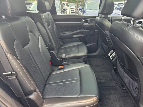Used 2023 Kia Sorento SX AWD/4WD image 28