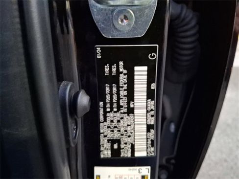 Certified 2024 Toyota 4Runner TRD Off-Road Premium image 31