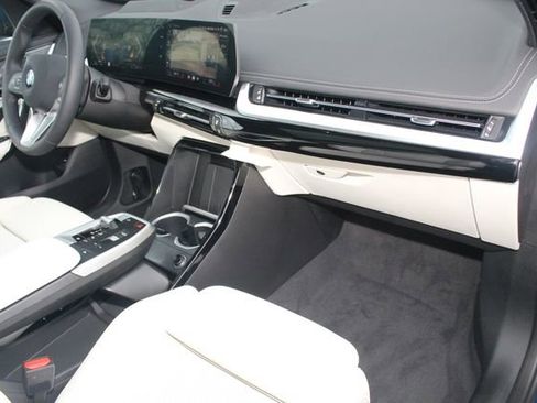 Used 2026 BMW X1 xDrive28i w/ Technology Package image 23