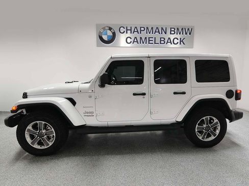 Used 2021 Jeep Wrangler Unlimited Sahara AWD/4WD image 3