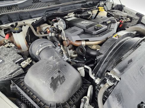 Used 2018 RAM 3500 Laramie image 20