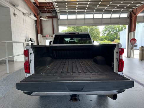 Used 2024 Chevrolet Silverado 2500 W/T AWD/4WD image 8