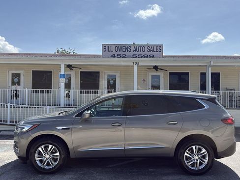 Used 2018 Buick Enclave Premium FWD image 2