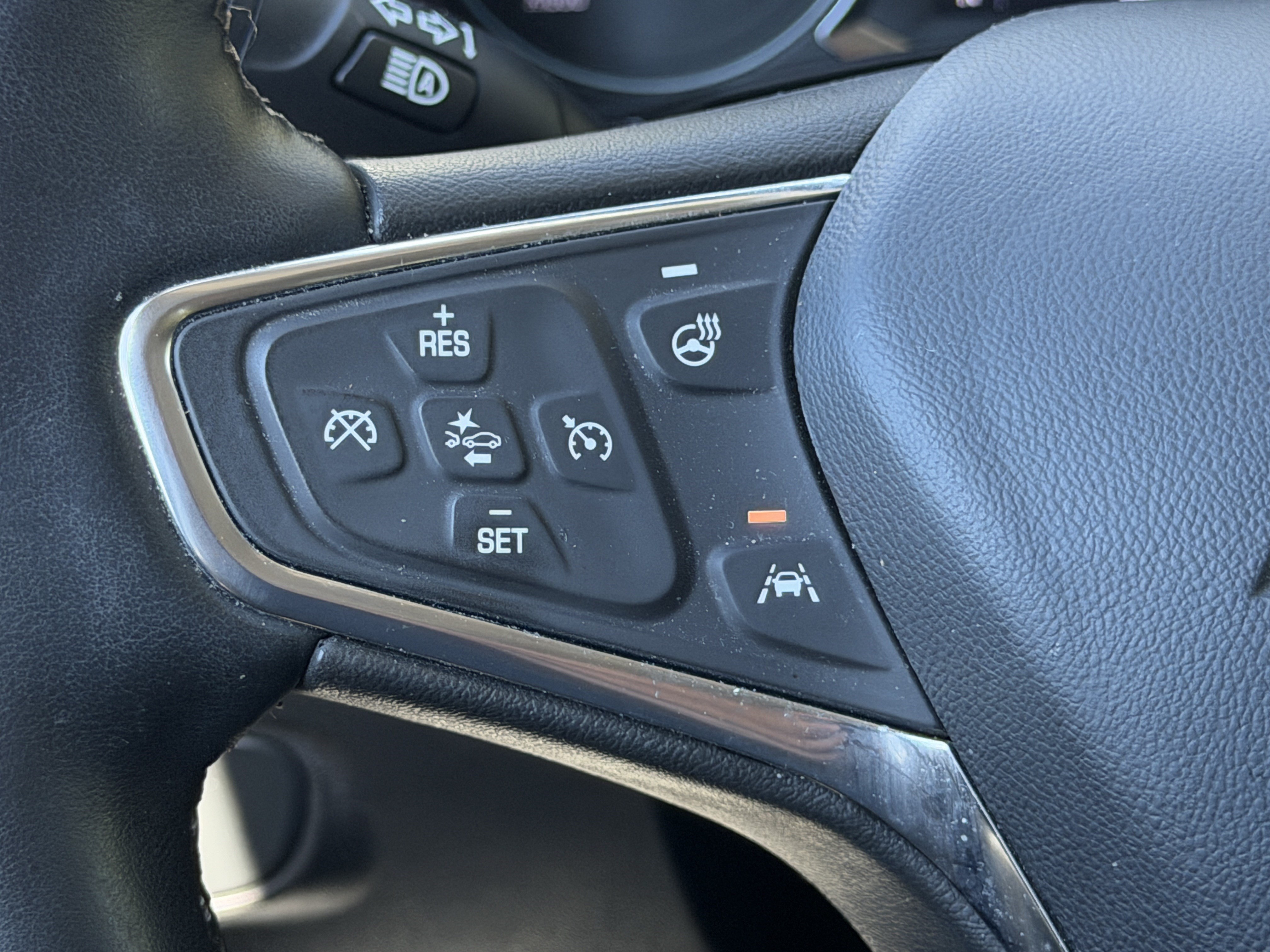 Used 2024 Chevrolet Equinox LT FWD image 34