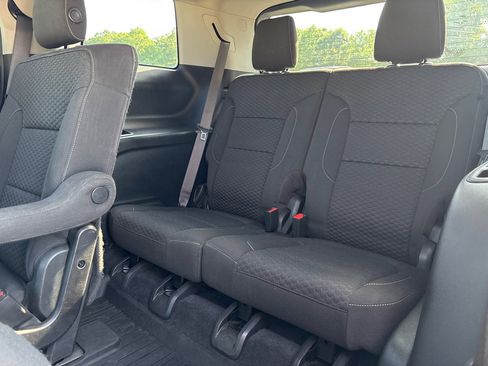 Used 2019 GMC Acadia SLE FWD image 13