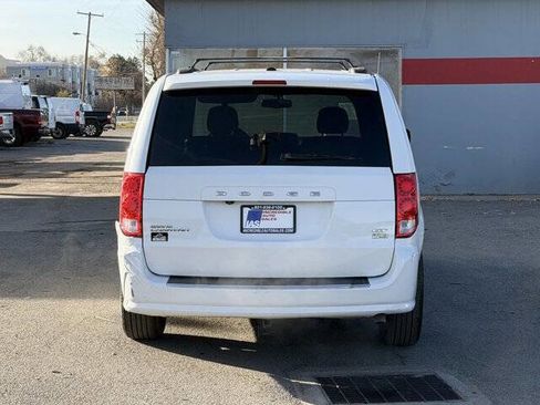 Used 2017 Dodge Grand Caravan GT image 5