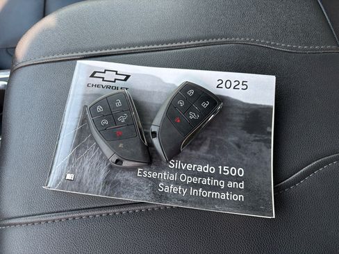 Used 2025 Chevrolet Silverado 1500 RST image 43