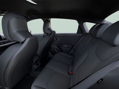 New 2026 Kia K4 FWD image 18