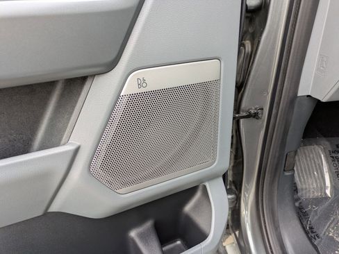 Used 2025 Ford F150 Lariat w/ Equipment Group 501A Mid image 13