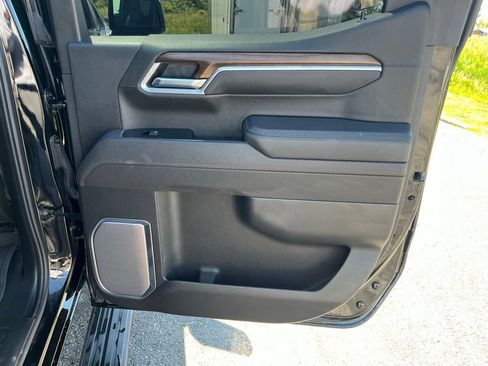 Used 2025 Chevrolet Silverado 1500 High Country w/ Midnight Edition AWD/4WD image 30