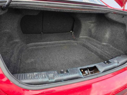 Used 2018 Ford Taurus Limited FWD image 15