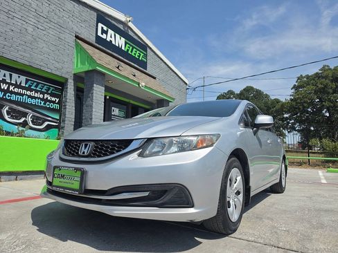 Used 2013 Honda Civic LX image 2