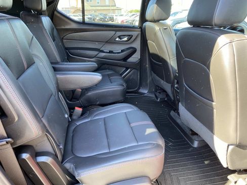 Used 2023 Chevrolet Traverse RS AWD/4WD image 27