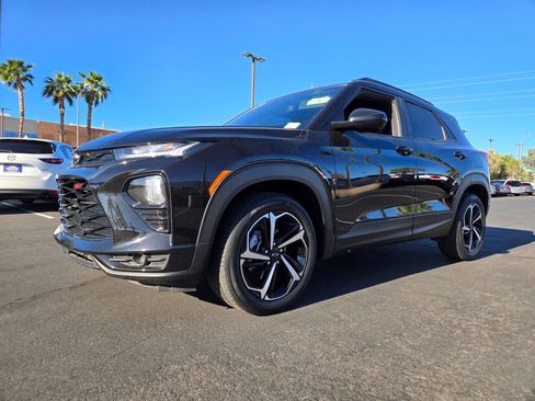 Used 2023 Chevrolet TrailBlazer RS image 2