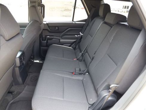 New 2026 Toyota 4Runner SR5 AWD/4WD image 13