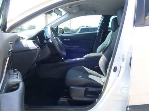 Used 2021 Toyota C-HR LE image 16