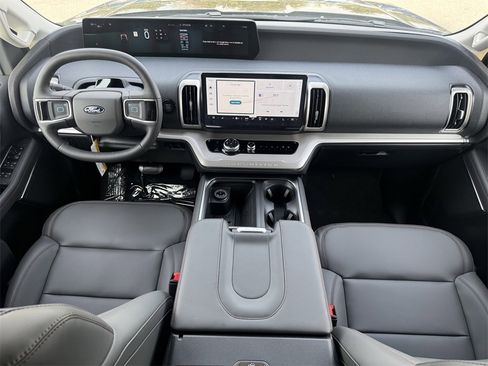 New 2025 Ford Expedition Active image 14