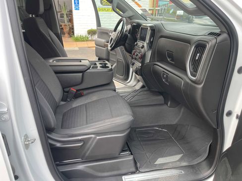 Used 2022 Chevrolet Silverado 3500 LT w/ Convenience Package image 24